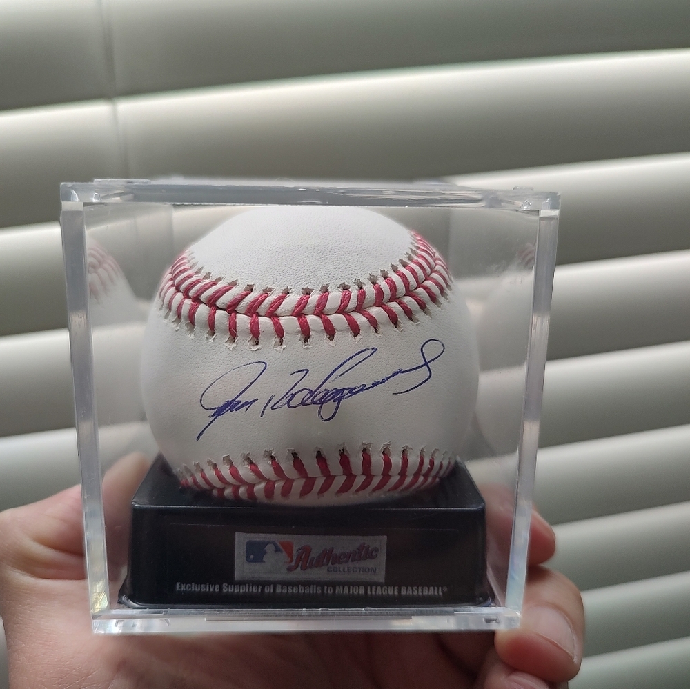 Authenticated Ivan Pudge Rodriguez Autographed MLB Baseball.